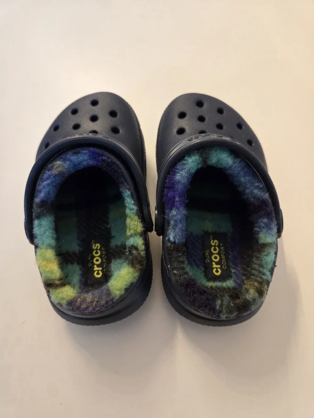 CROCS Toddler Classic Navy Clog with Multicolor Fleece Lining Sz 6